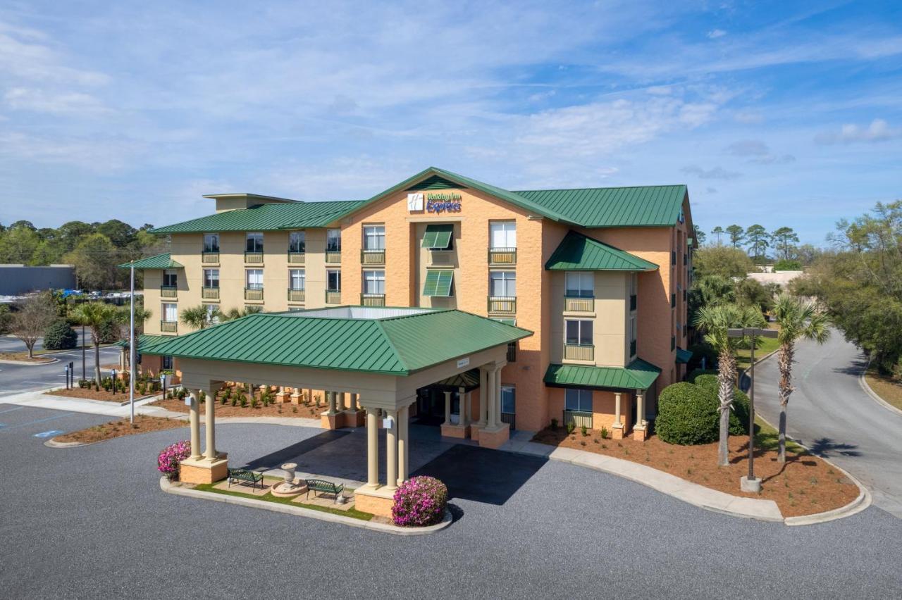 Holiday Inn Express Hotel & Suites Bluffton At Hilton Head Area By Ihg Exterior foto