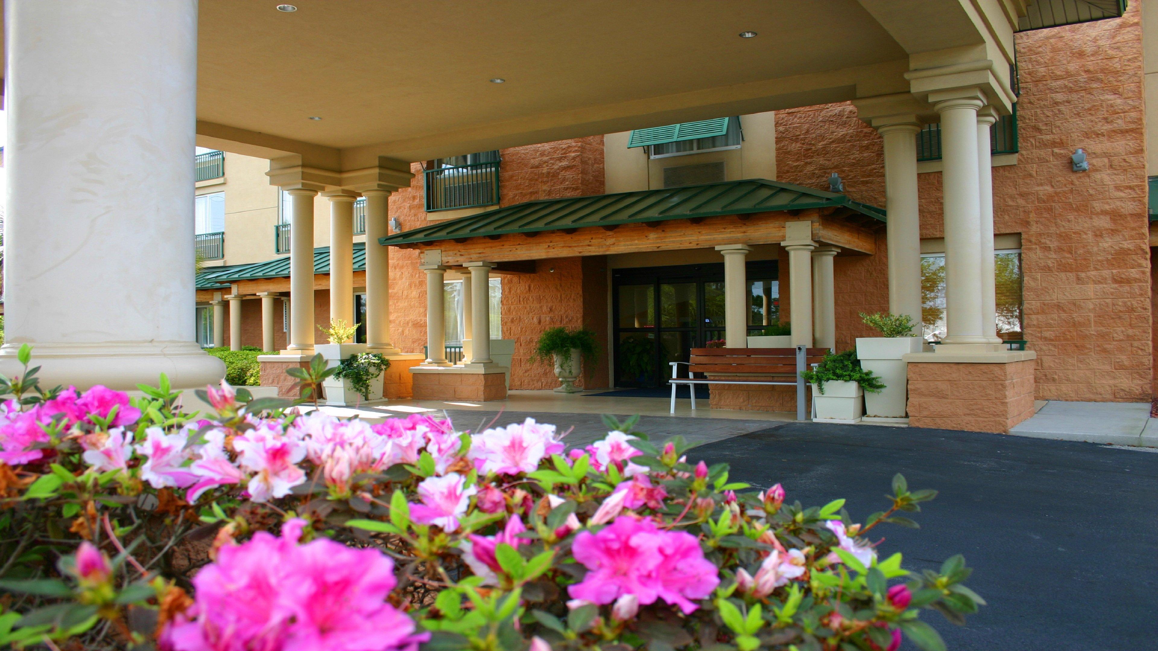 Holiday Inn Express Hotel & Suites Bluffton At Hilton Head Area By Ihg Exterior foto